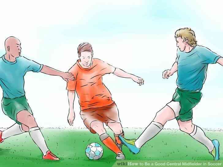 Image intitulée Être un Bon Milieu de terrain Central dans le Football à l